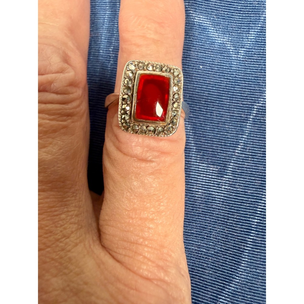Vintage 925 Sterling Silver Red Stone Marcasite Halo Cocktail Ring Thailand